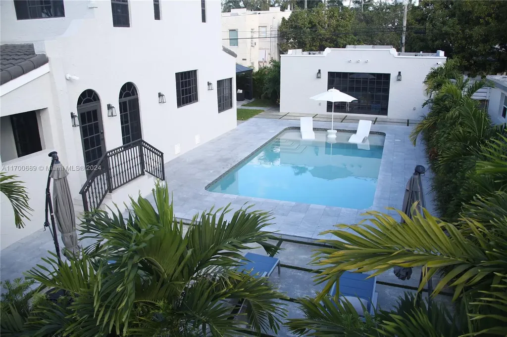 1345 Hollywood Boulevard Hollywood FL 33019