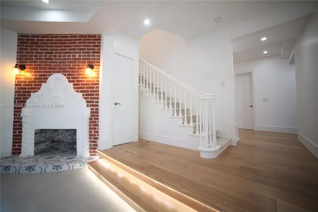 1345 Hollywood Boulevard Hollywood FL 33019