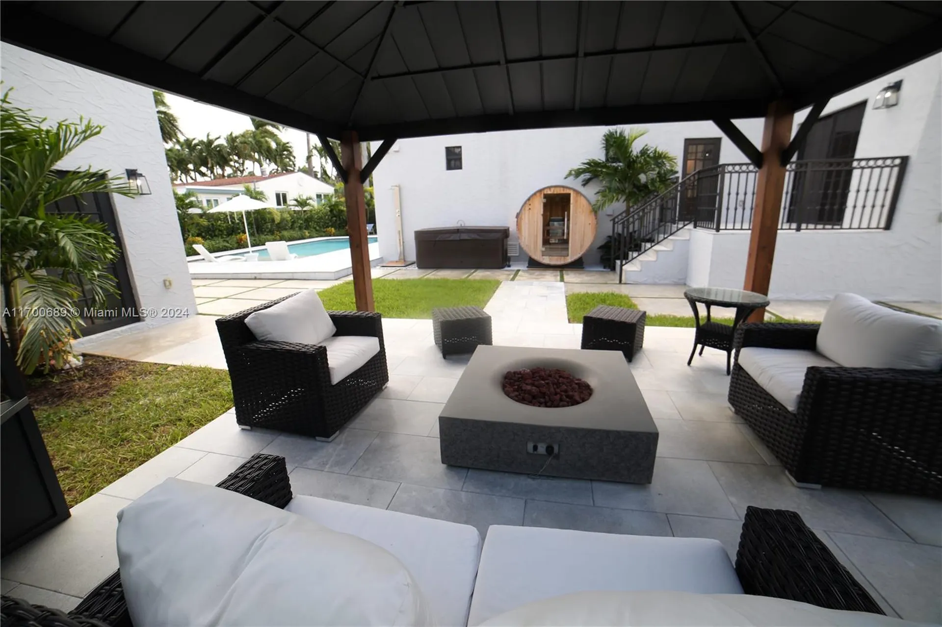 1345 Hollywood Boulevard Hollywood FL 33019