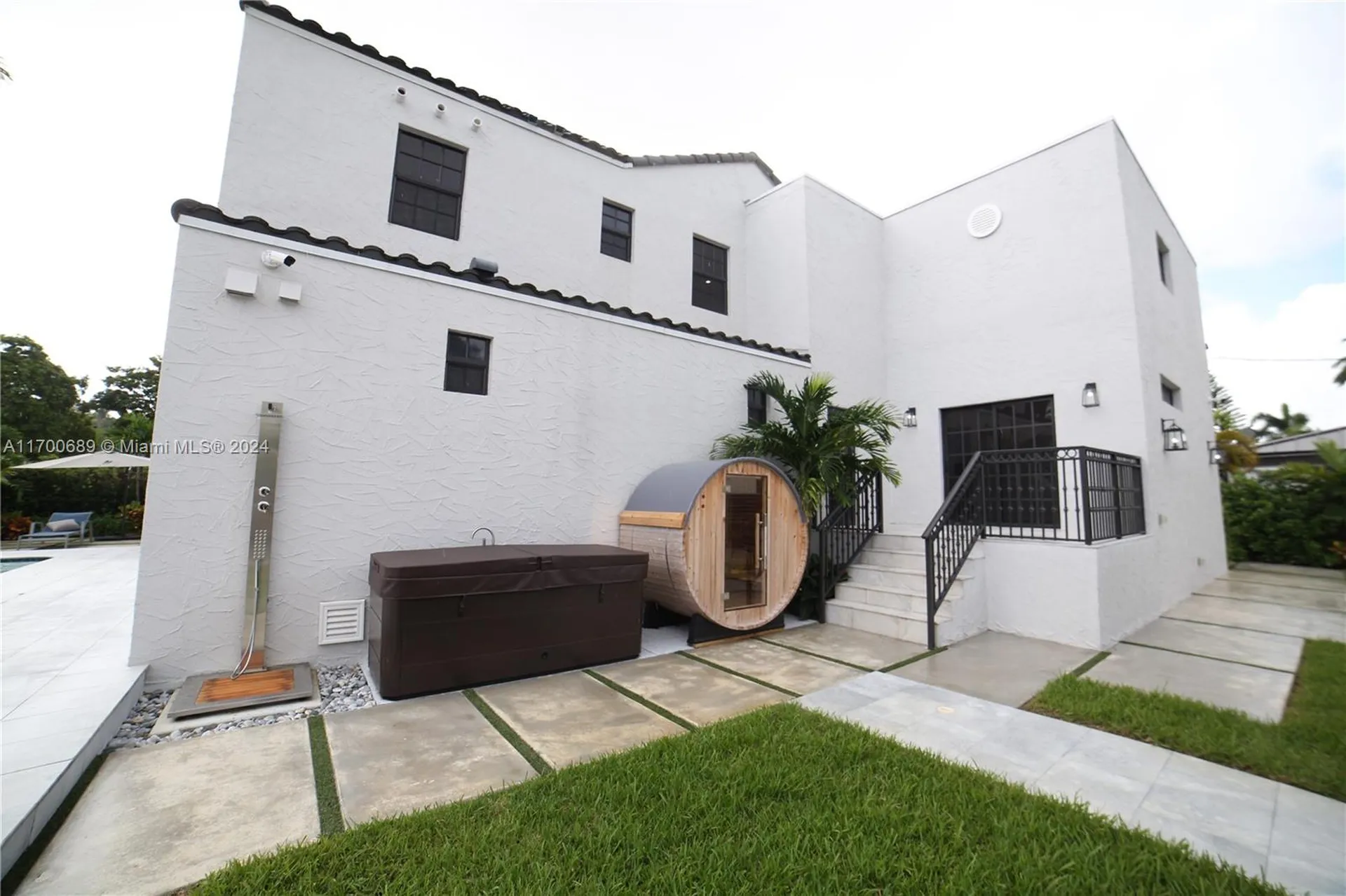 1345 Hollywood Boulevard Hollywood FL 33019