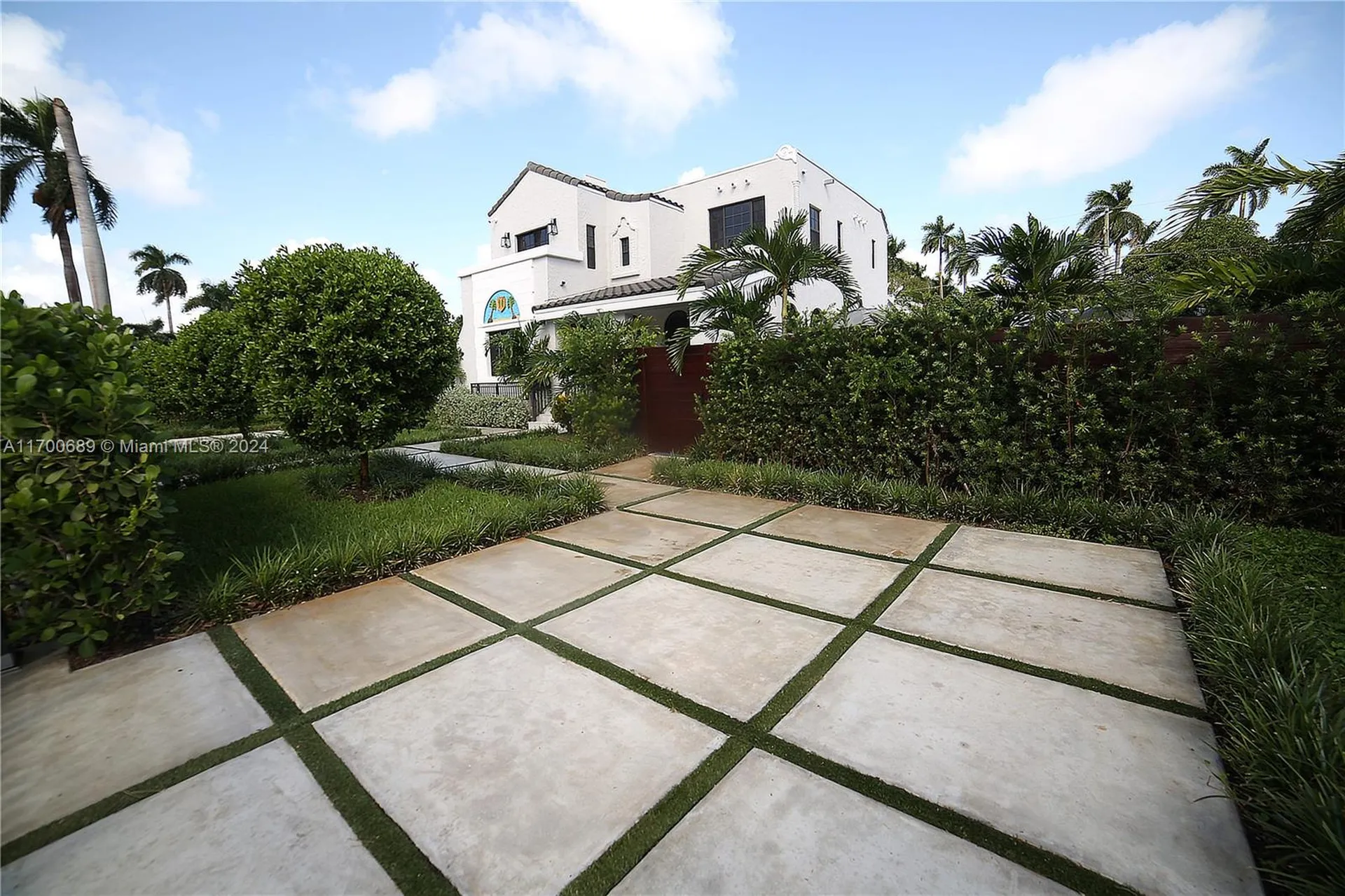 1345 Hollywood Boulevard Hollywood FL 33019