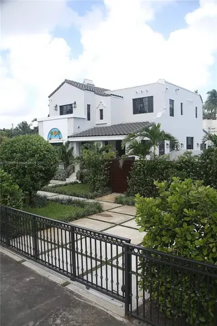 1345 Hollywood Boulevard Hollywood FL 33019