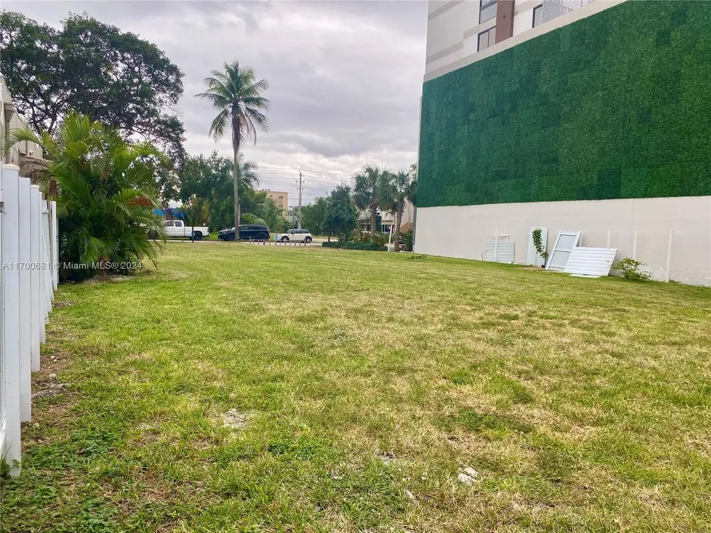 1741 Dewey Street Hollywood FL 33020