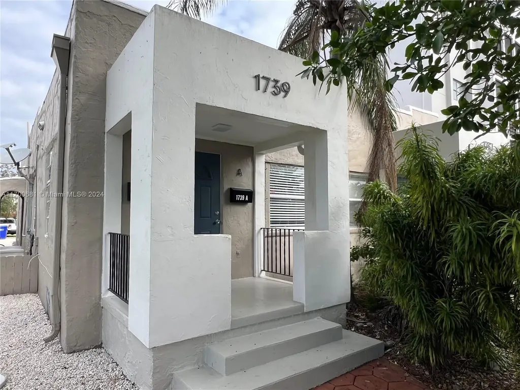 1741 Dewey Street Hollywood FL 33020