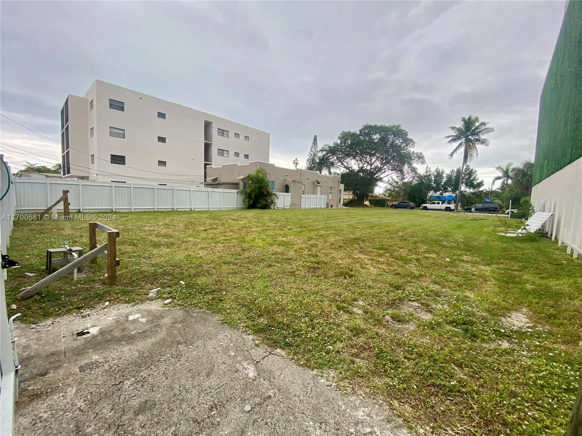 1741 Dewey Street Hollywood FL 33020