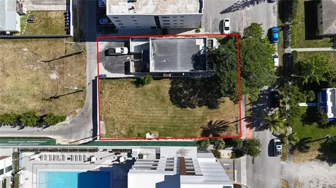 1741 Dewey Street Hollywood FL 33020