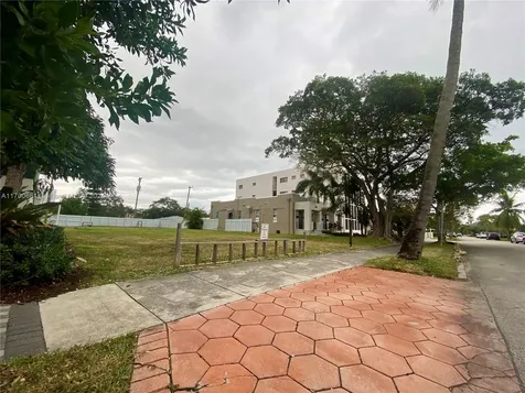 1741 Dewey Street Hollywood FL 33020