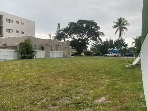 1741 Dewey Street Hollywood FL 33020