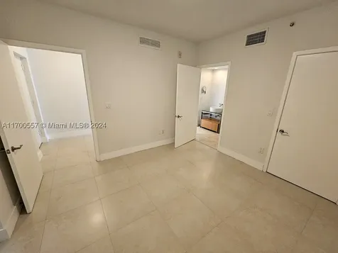6000 Collins Avenue Miami Beach FL 33140