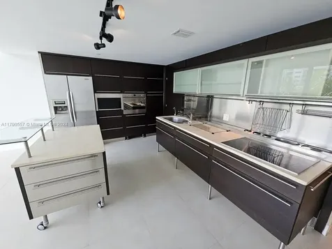6000 Collins Avenue Miami Beach FL 33140