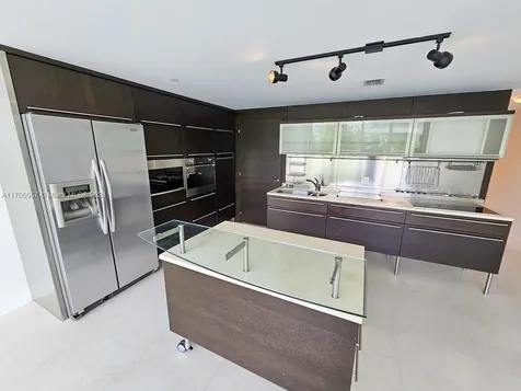 6000 Collins Avenue Miami Beach FL 33140