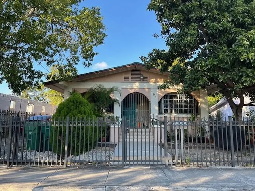 161 NW 35th Street Miami FL 33127