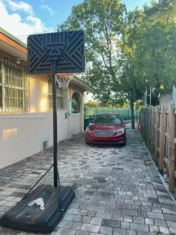 161 NW 35th Street Miami FL 33127