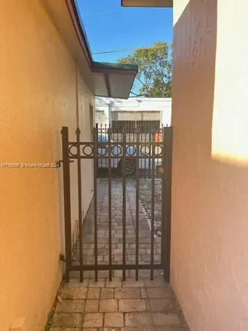 161 NW 35th Street Miami FL 33127