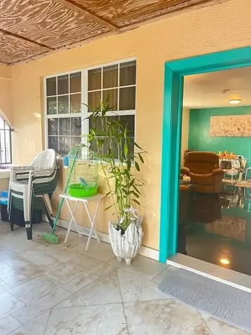 161 NW 35th Street Miami FL 33127