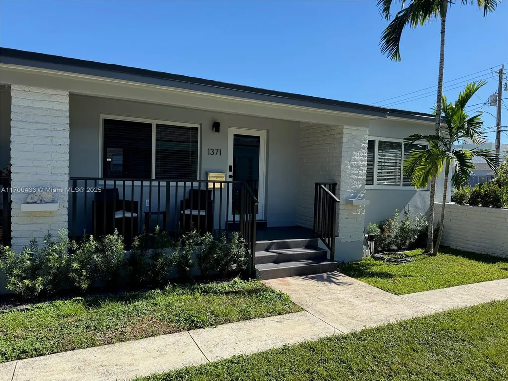 1371 SW 21st Terrace Miami FL 33145
