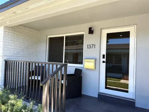 1371 SW 21st Terrace Miami FL 33145
