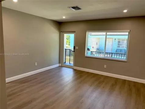 1371 SW 21st Terrace Miami FL 33145