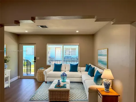 1371 SW 21st Terrace Miami FL 33145