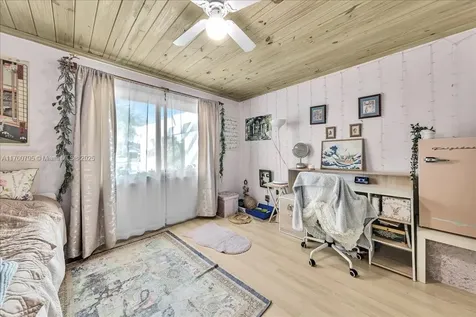 8694 NW 7th Lane Coral Springs FL 33071