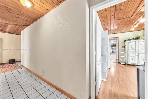 8694 NW 7th Lane Coral Springs FL 33071