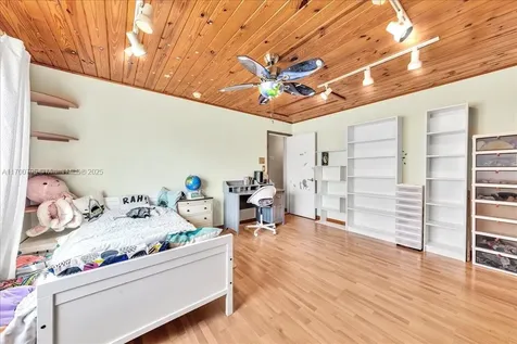 8694 NW 7th Lane Coral Springs FL 33071