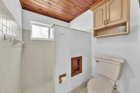8694 NW 7th Lane Coral Springs FL 33071