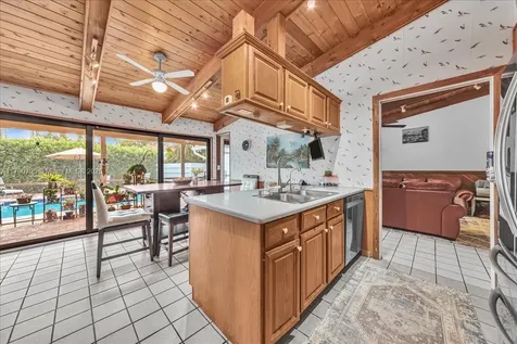 8694 NW 7th Lane Coral Springs FL 33071