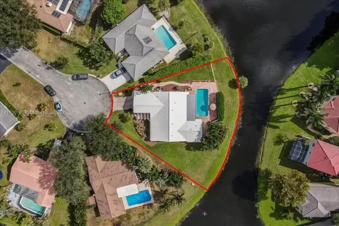 8694 NW 7th Lane Coral Springs FL 33071
