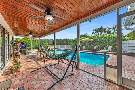 8694 NW 7th Lane Coral Springs FL 33071