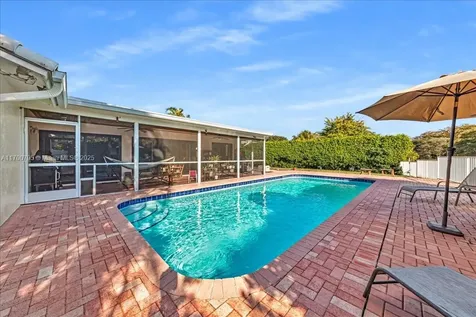 8694 NW 7th Lane Coral Springs FL 33071