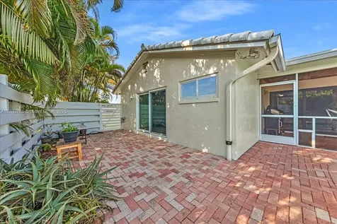 8694 NW 7th Lane Coral Springs FL 33071