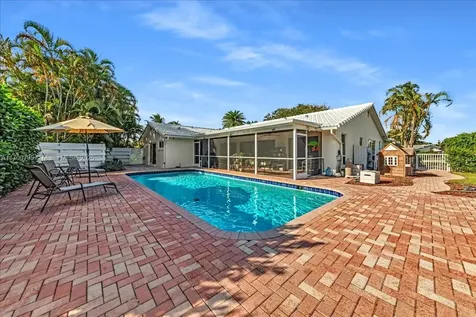 8694 NW 7th Lane Coral Springs FL 33071