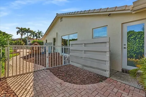 8694 NW 7th Lane Coral Springs FL 33071