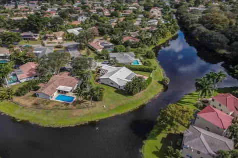 8694 NW 7th Lane Coral Springs FL 33071