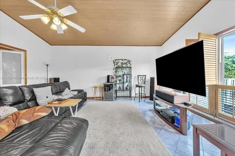 8694 NW 7th Lane Coral Springs FL 33071