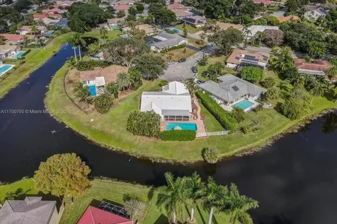 8694 NW 7th Lane Coral Springs FL 33071