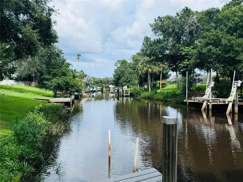 509 NE Solida Circle Port St. Lucie FL 34983