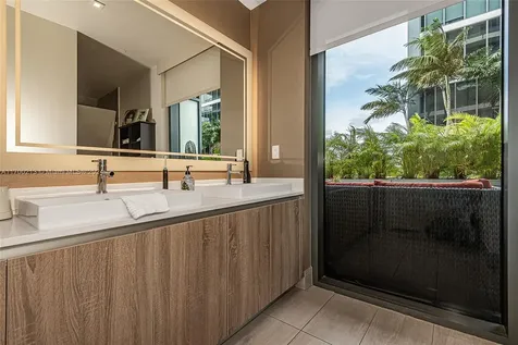 2960 NE 207th Street Aventura FL 33180