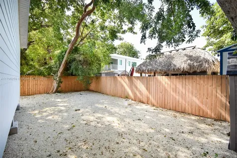 35 Rose Place Key Largo FL 33037