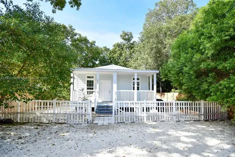 35 Rose Place Key Largo FL 33037