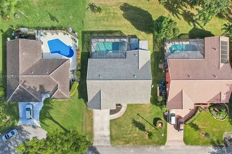 3935 NW 69th Terrace Coral Springs FL 33065