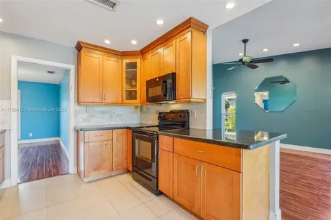 3935 NW 69th Terrace Coral Springs FL 33065