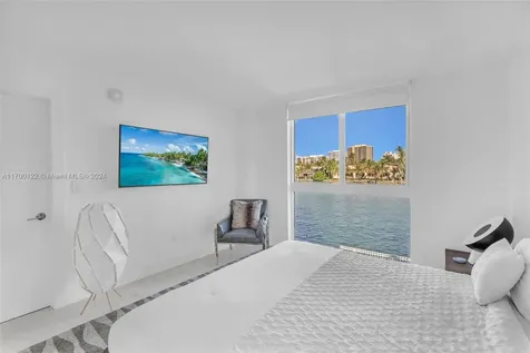 9721 E Bay Harbor Drive Bay Harbor Islands FL 33154