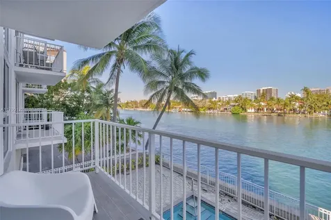 9721 E Bay Harbor Drive Bay Harbor Islands FL 33154