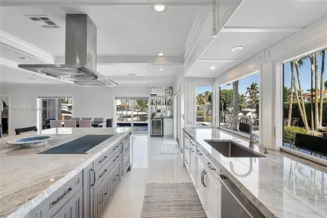 2751 NE 47th Street Lighthouse Point FL 33064