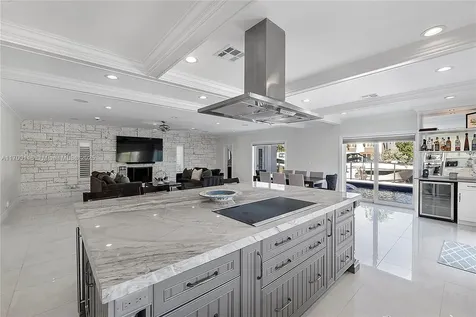 2751 NE 47th Street Lighthouse Point FL 33064