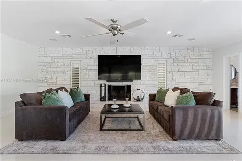 2751 NE 47th Street Lighthouse Point FL 33064