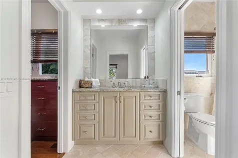 2751 NE 47th Street Lighthouse Point FL 33064