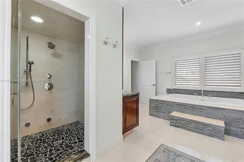 2751 NE 47th Street Lighthouse Point FL 33064